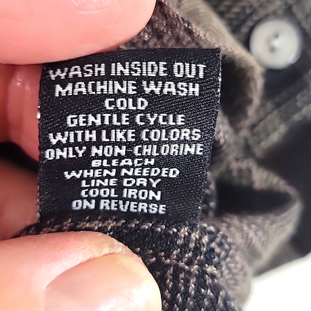 Intro. V-Neckline Plaid Button Tab Adjustable Sle… - image 7